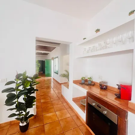 فيلة La Asomada Moon Lanzarote تياس